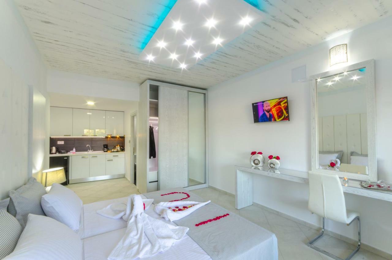 Ftelia Luxury Studio "Quattro" Megali Ammos  Extérieur photo
